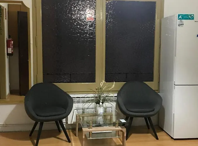 Pensión Muntaner 2*